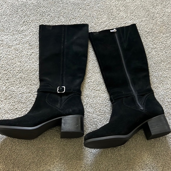 Koolaburra Shoes - Koolaburra by Ugg black suede boots with heal. NWOT